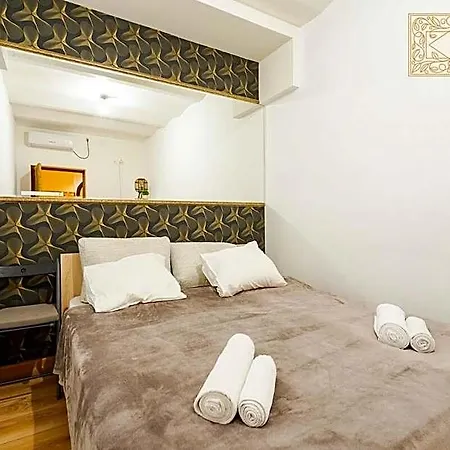 The Nest - 3 Bedroom 布加勒斯特