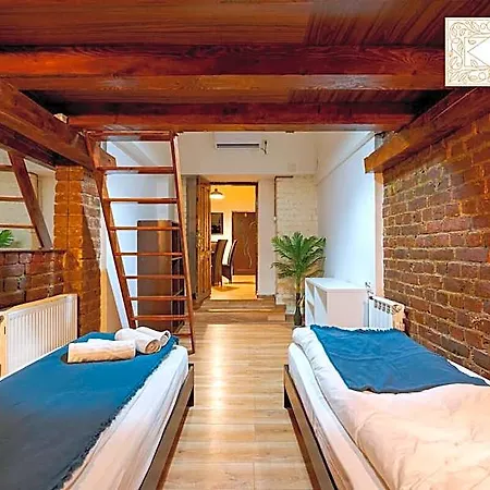 The Nest - 3 Bedroom 2* 布加勒斯特